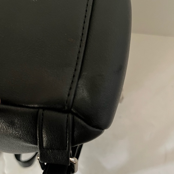 Bioworld Naruto Shippuden Itachi Akatsuki Mini Backpack - Picture 8 of 9